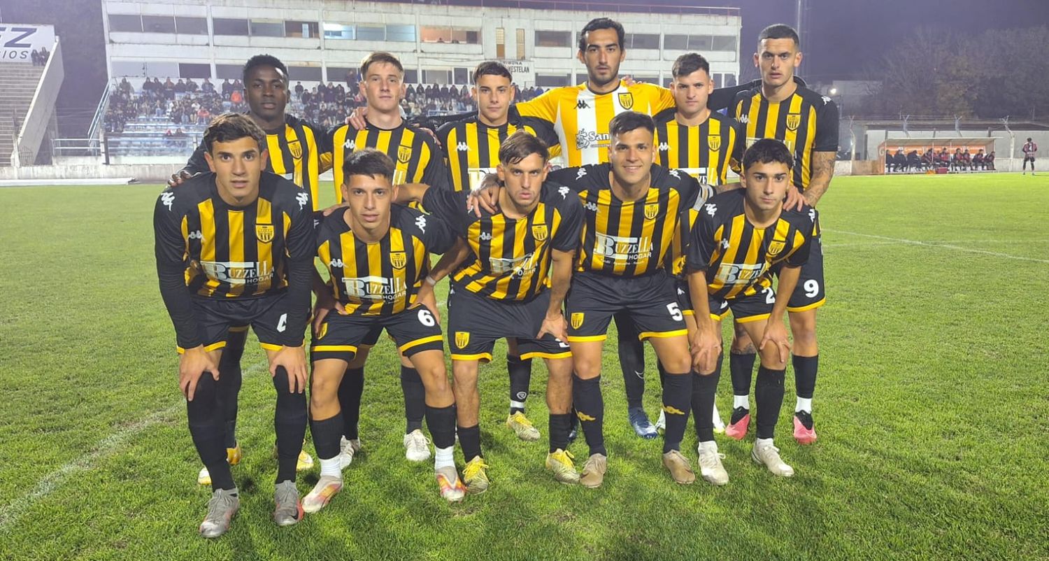 FOTO LIGA TANDILENSE DE FÚTBOL Santamarina se dio el gusto ante Ferro.