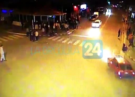 Violento video en Bahía Blanca: Atropelló a un inspector de tránsito y lo arrastró 5 cuadras
