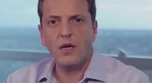 Nuevo spot de Massa apunta que Scioli y Macri son "los candidatos del silencio"