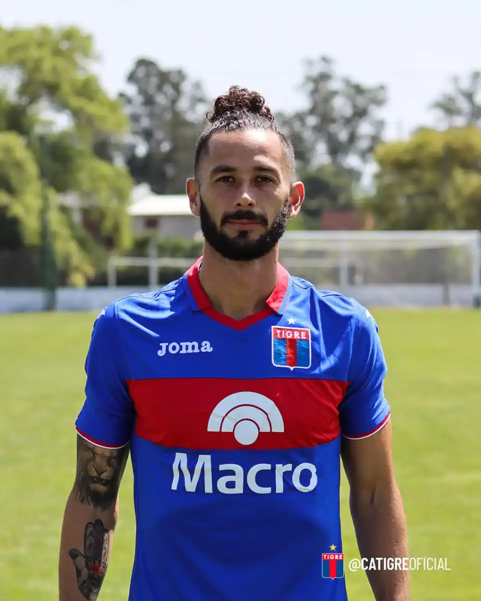 Larrondo se sumó a la pretemporada de Tigre