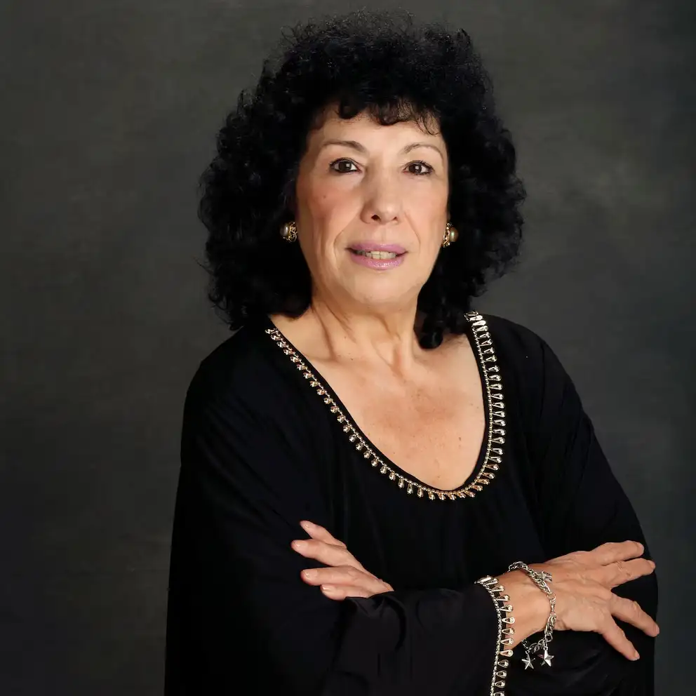 La locutora recibió un premio Martín Fierro y un reconocimiento cultural en la Ciudad de Buenos Aires
