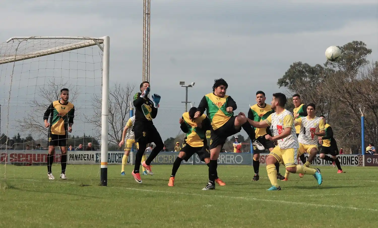 Unión perdió con San Jorge en Villa Elisa y quedó afuera