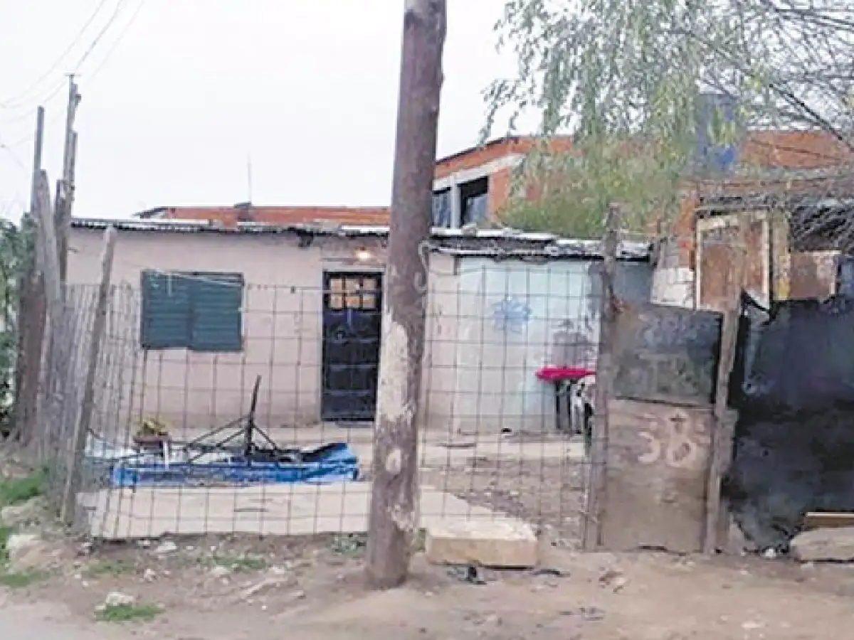 Se entregó la adolescente de 17 años que mató de una puñalada a su novio de 19