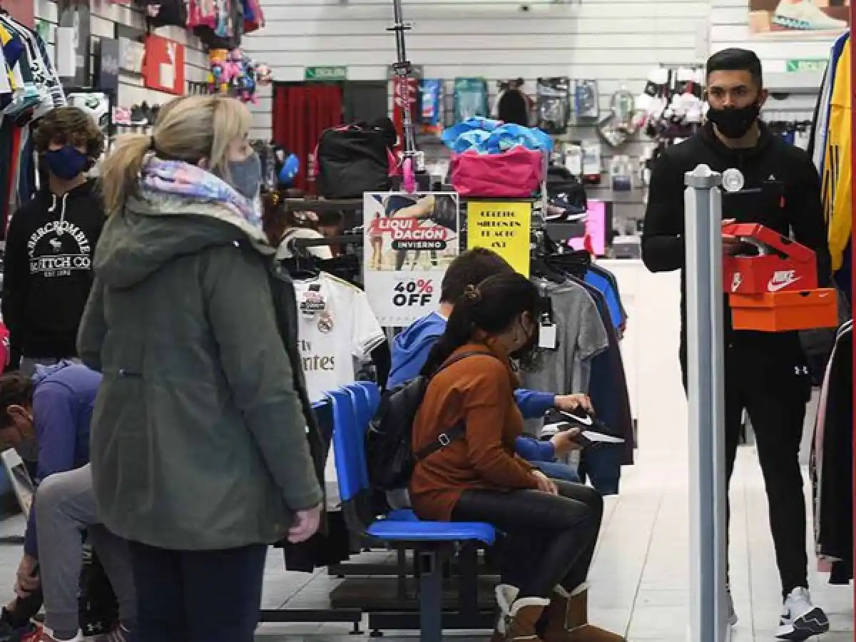 Empleados de comercio: cuándo se cobra el aumento, y cuándo el bono de $4.000