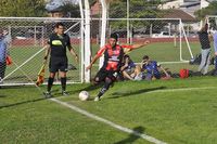 Villar y otro golazo de tiro libre