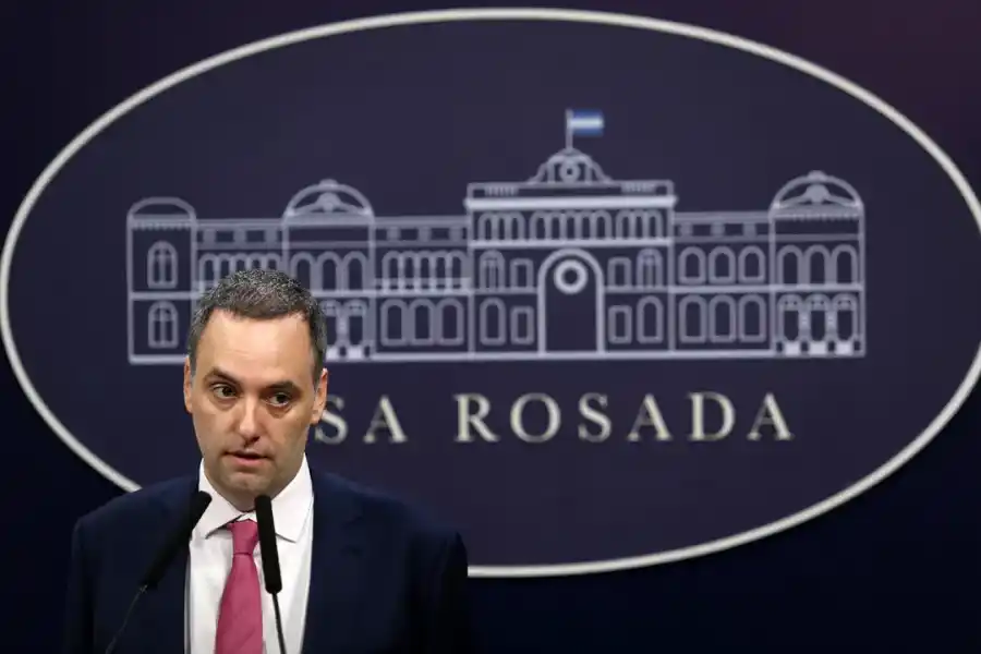 Adorni: "El Gobierno nacional no permite más caprichos de ninguna índole"