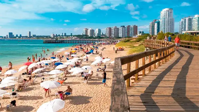 Uruguay pedirá "pasaporte sanitario": ¿En qué consiste?