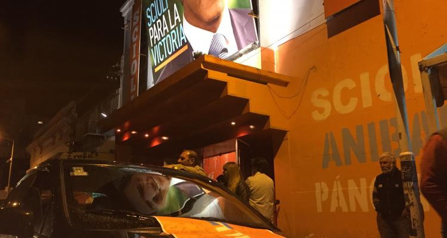 Balotaje:  Mas de 60 autos se sumaron a la caravana en apoyo a Scioli