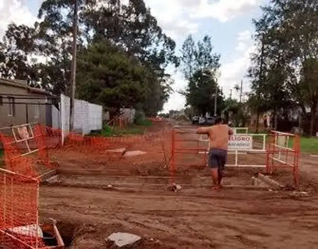 En Independencia al 2400 reclaman que la calle se inunda a pesar de obras 