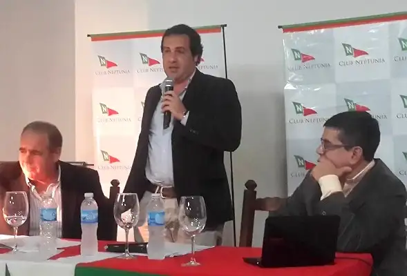 Hernán Parra asumió la presidencia de Neptunia