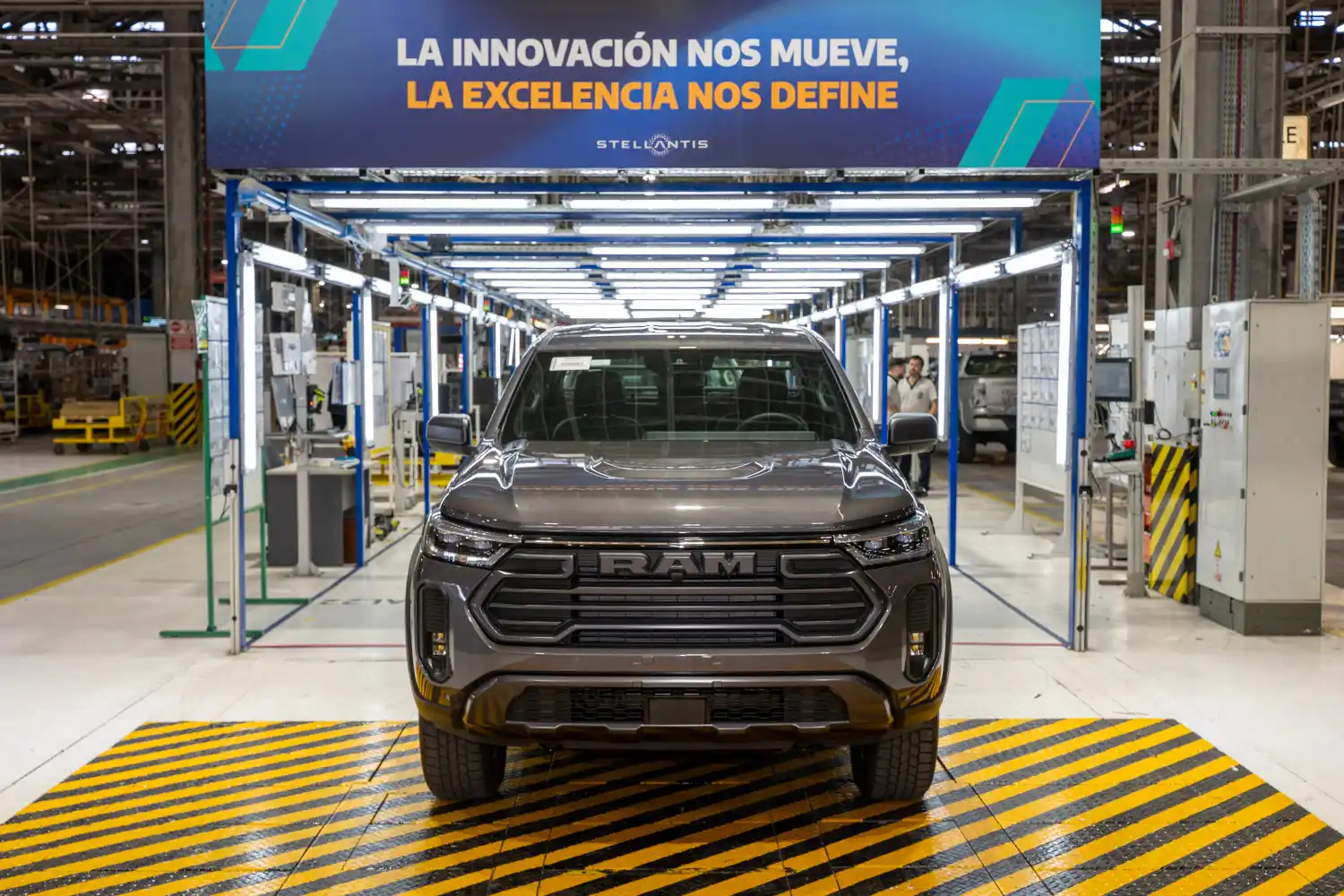 ram dakota - 2