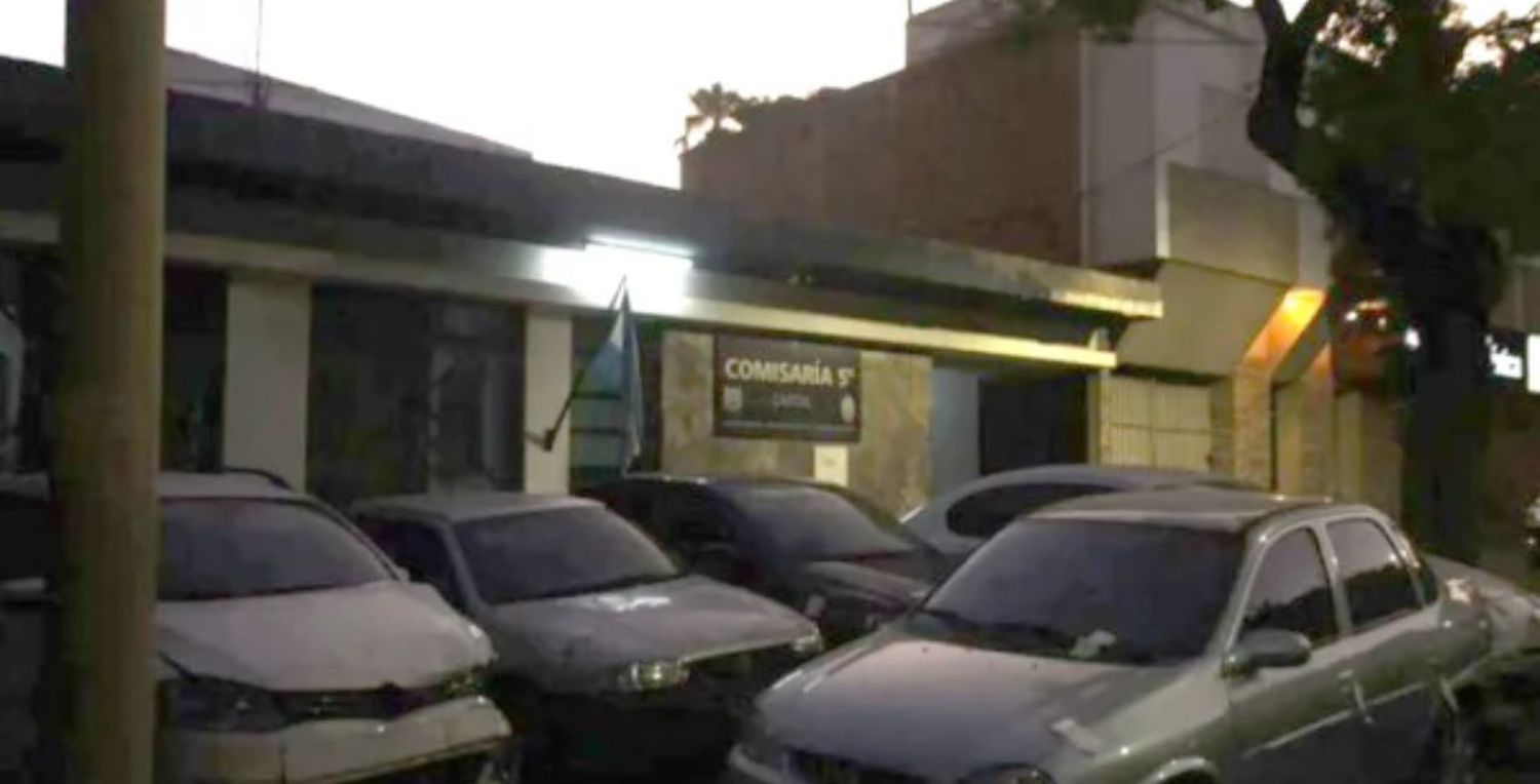 Mendoza: detuvieron a cuatro policías que se quedaron con drogas de un allanamiento