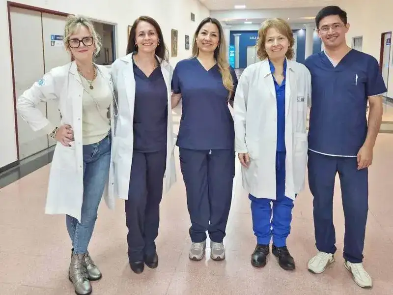 HAC: exitoso tratamiento interdisciplinario de 
osteonecrosis de los maxilares y mandibular