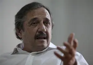 Alfonsín quiere presidir el Comité de la UCR bonaerense