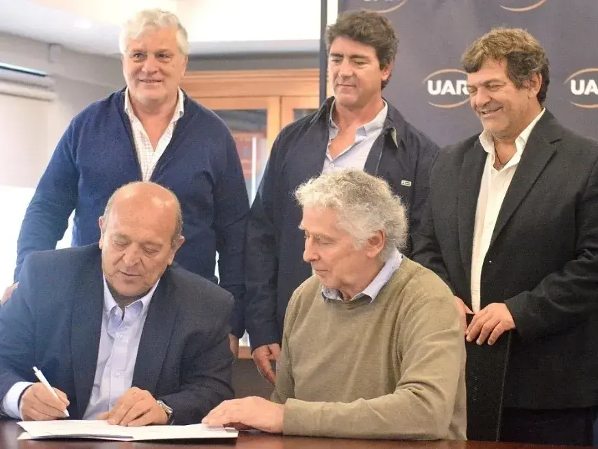 Carlos Fertonani, Rubén González Fresneda (URR), Gabriel Travaglini (UAR), Enrique Patrizi (UER) y Martín Cipriani (USR). Foto: Prensa UAR  Vier