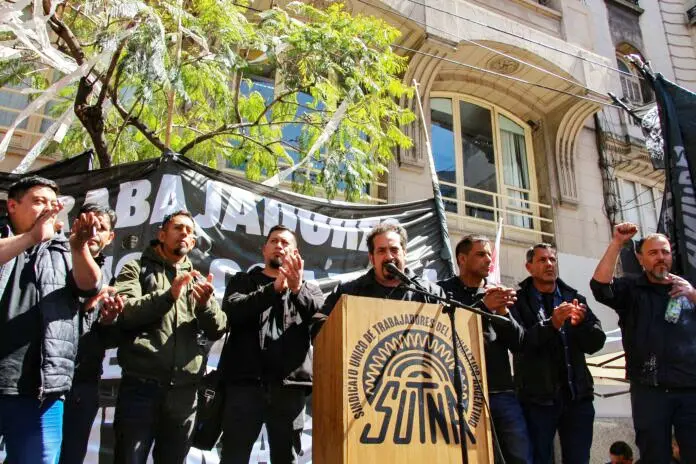 Sin acuerdo entre el Sindicato del Neumático y las empresas: se extiende el conflicto