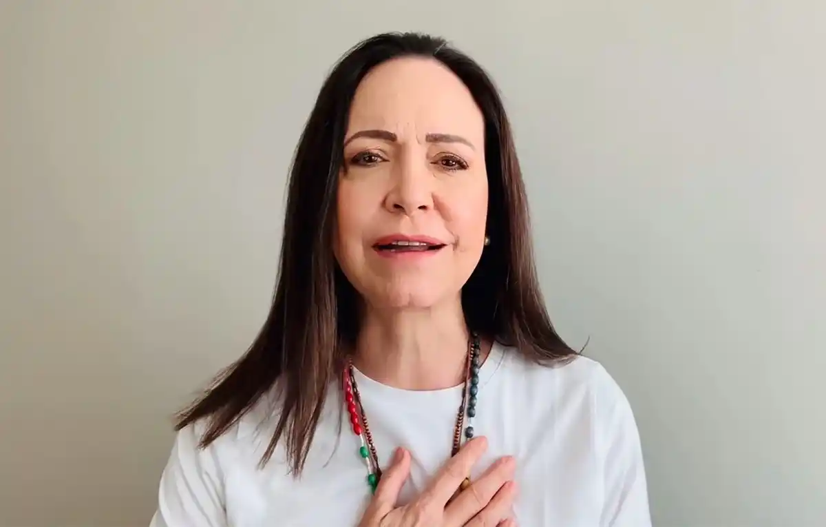 María Corina, la «Operación Guacamaya» y la salida de los 5 refugiados de la embajada argentina