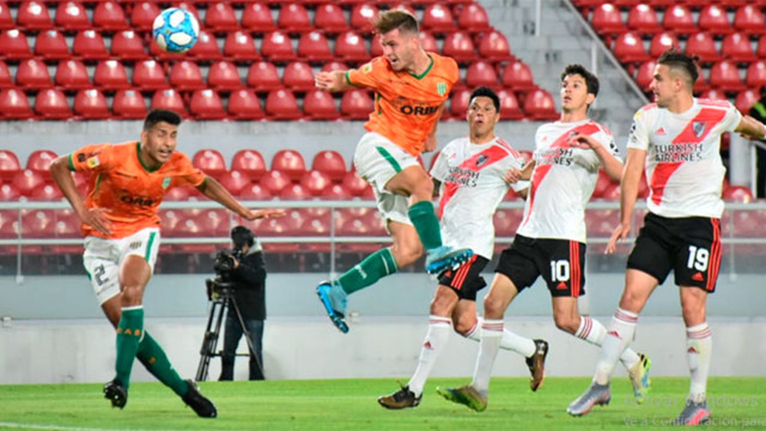 Liga Profesional: River la pasó mal y Banfield le ganó 3-1