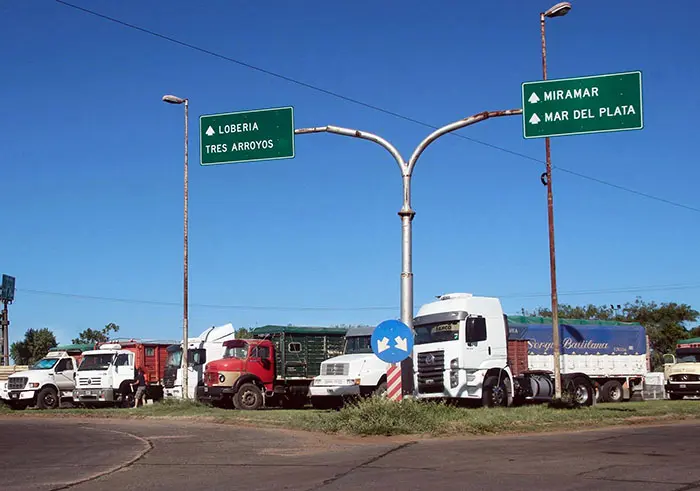 Paro de camiones. Afecta el abastecimiento