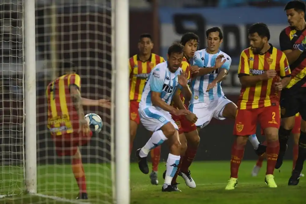 Boca Unidos eliminó a Racing