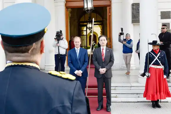 Bordet y Bahl acuerdan con el embajador de Japón intercambio científico y tecnológico