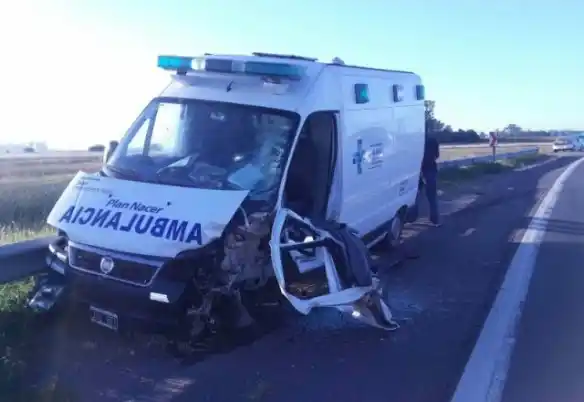 Chocó una ambulancia de la Municipalidad de Tandil que no tenía VTV