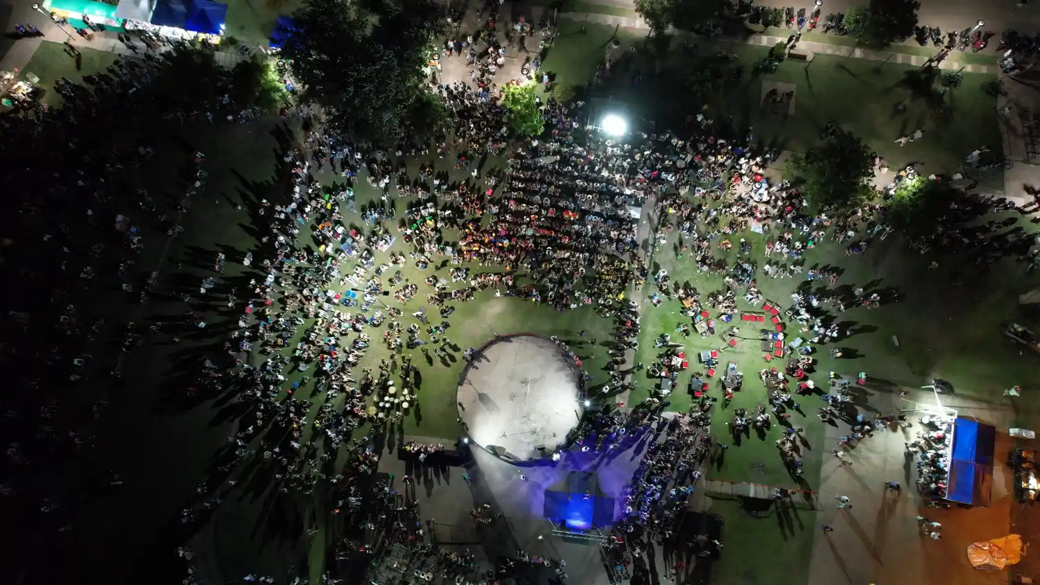 El carnaval ya está en la calle: Villaguay presentó sus comparsas