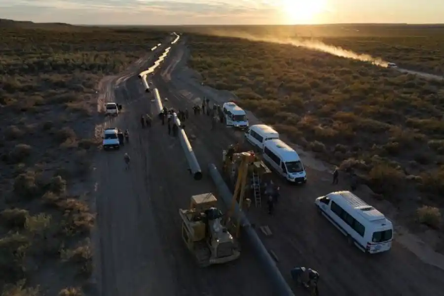 Vaca Muerta: realizan las primeras pruebas en el gasoducto y Bolivia se propone como socio de la Argentina