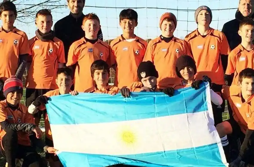 Niños de Estados Unidos homenajean a las víctimas argentinas