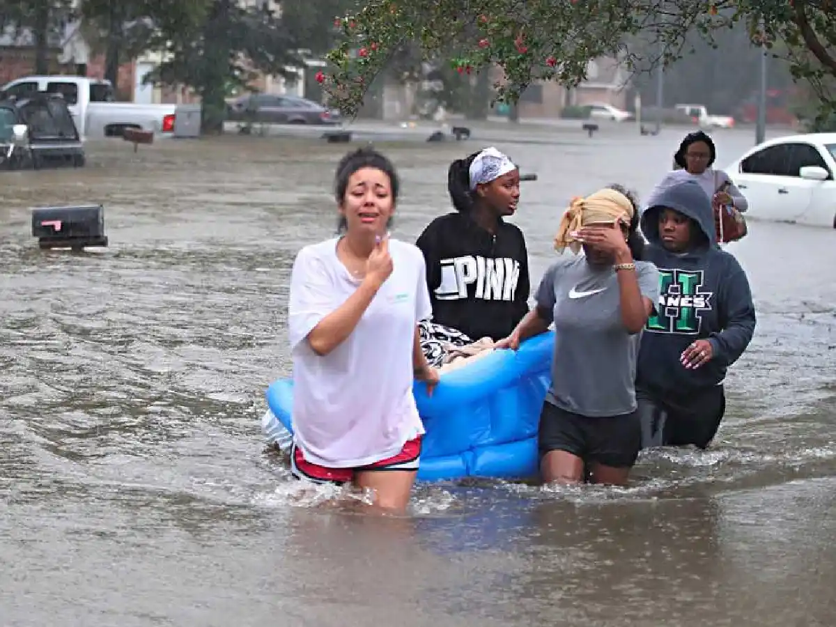 Veinte muertos por la tormenta tropical Harvey en Estados Unidos