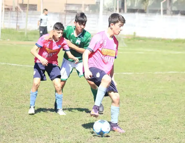 Juveniles AFA: Juventud Unida se mide con Nueva Chicago