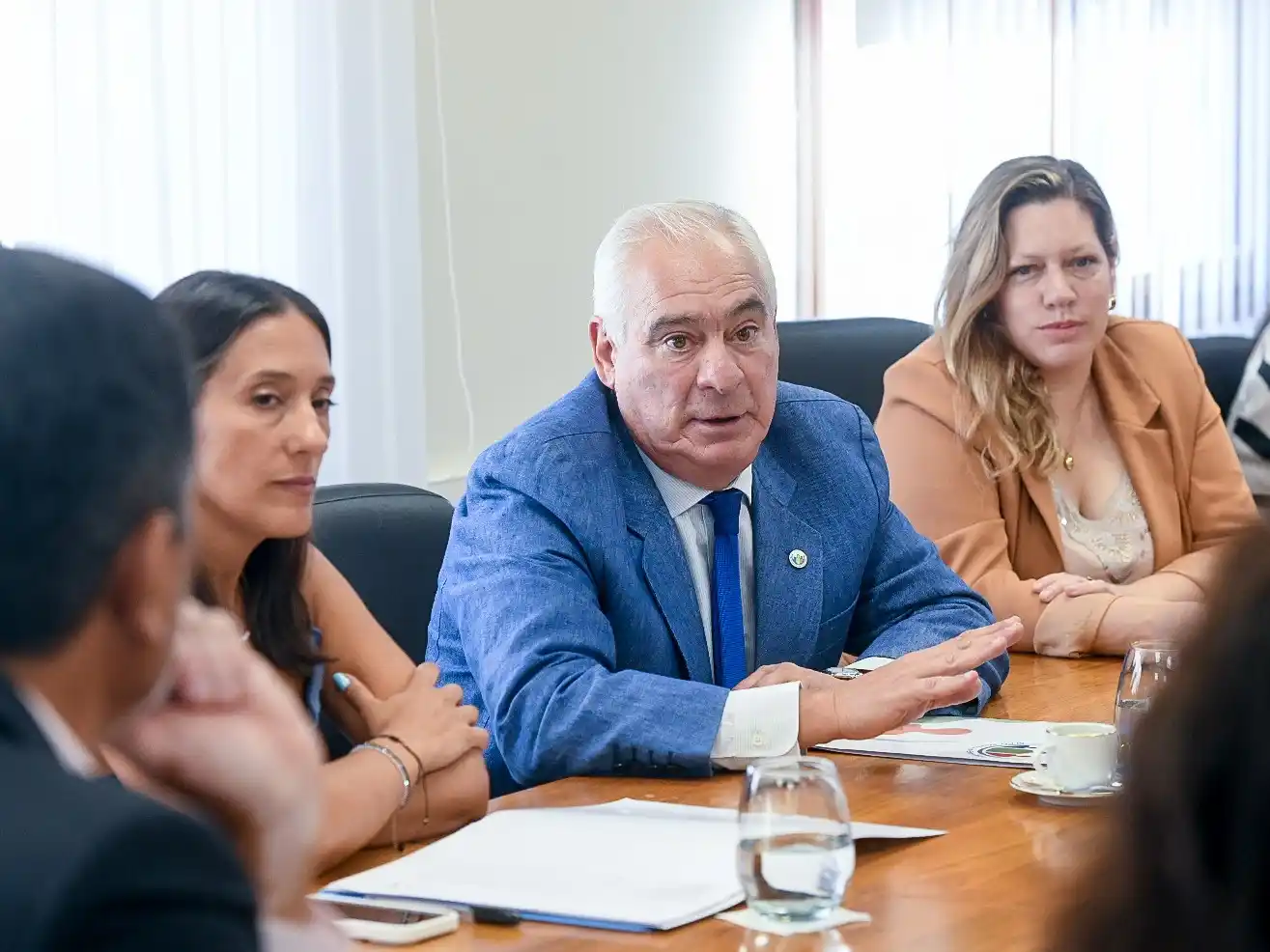 Licencia por adopción: proyecto de Bentos logró aval del defensor general y dictamen en el Senado