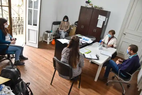 Reunión para evaluar el regreso a la “presencialidad plena” en las escuelas de Chascomús