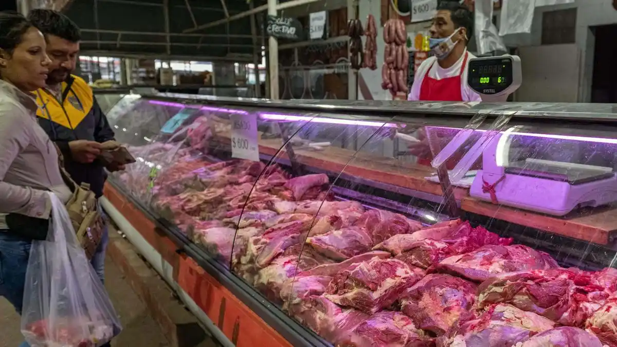 VIRAL: Una carnicería vende el kilo de asado a 5 dólares