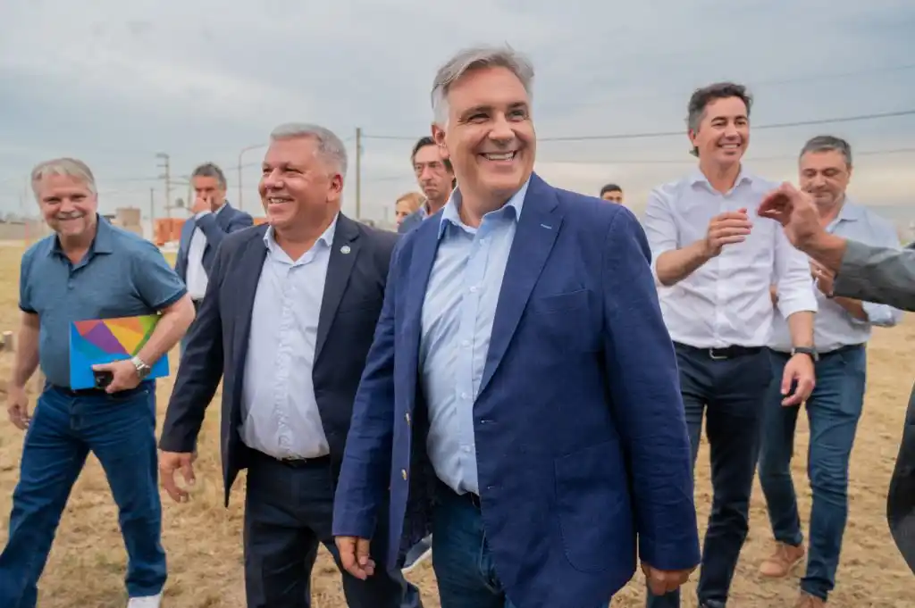 construcción de la Universidad provincial de Arroyito Martín Llaryora