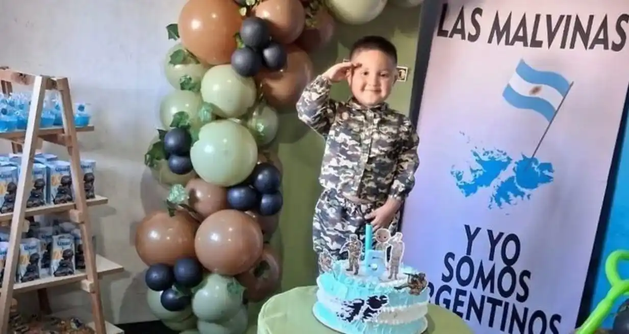 Genaro, el pequeño santafesino que festejó su cumpleaños inspirado en los Héroes de Malvinas