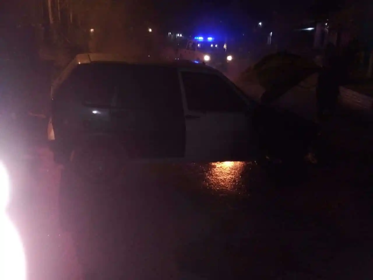 Se quemó un auto cuando su dueño intentaba encenderlo “haciendo puente”