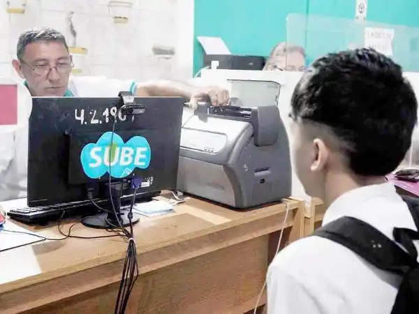 El Municipio capitalino continuará
otorgando el boleto estudiantil