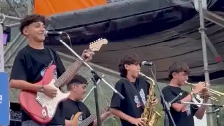 Falset: la banda de adolescentes que deslumbraron al público en el Conquín Rock