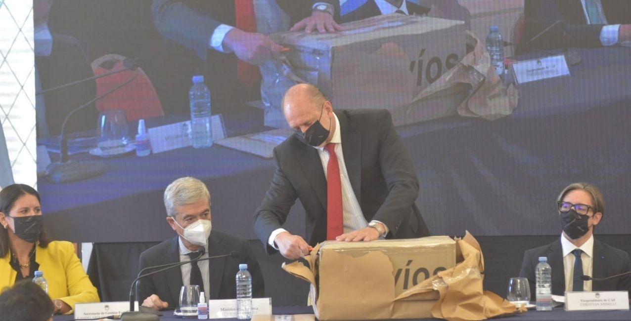 Apertura de sobres para el programa de conectividad en la provincia de Santa Fe