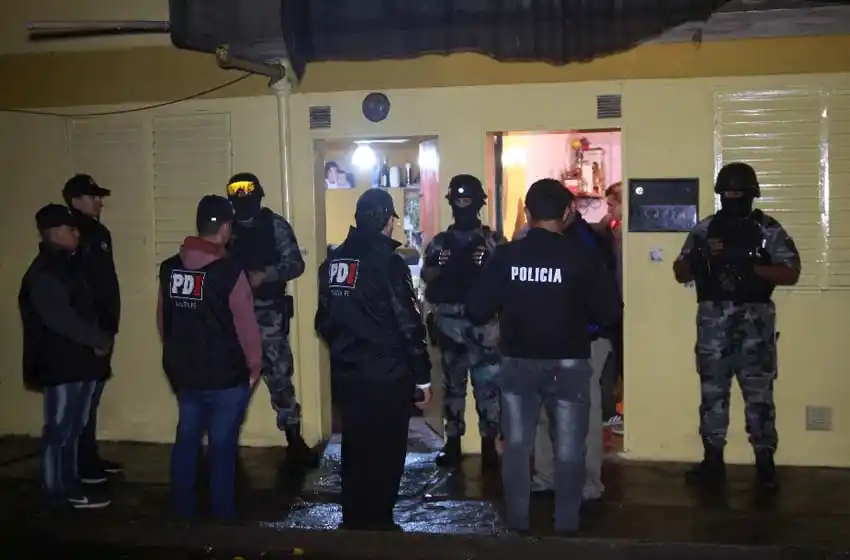 Múltiples allanamientos por un doble homicidio