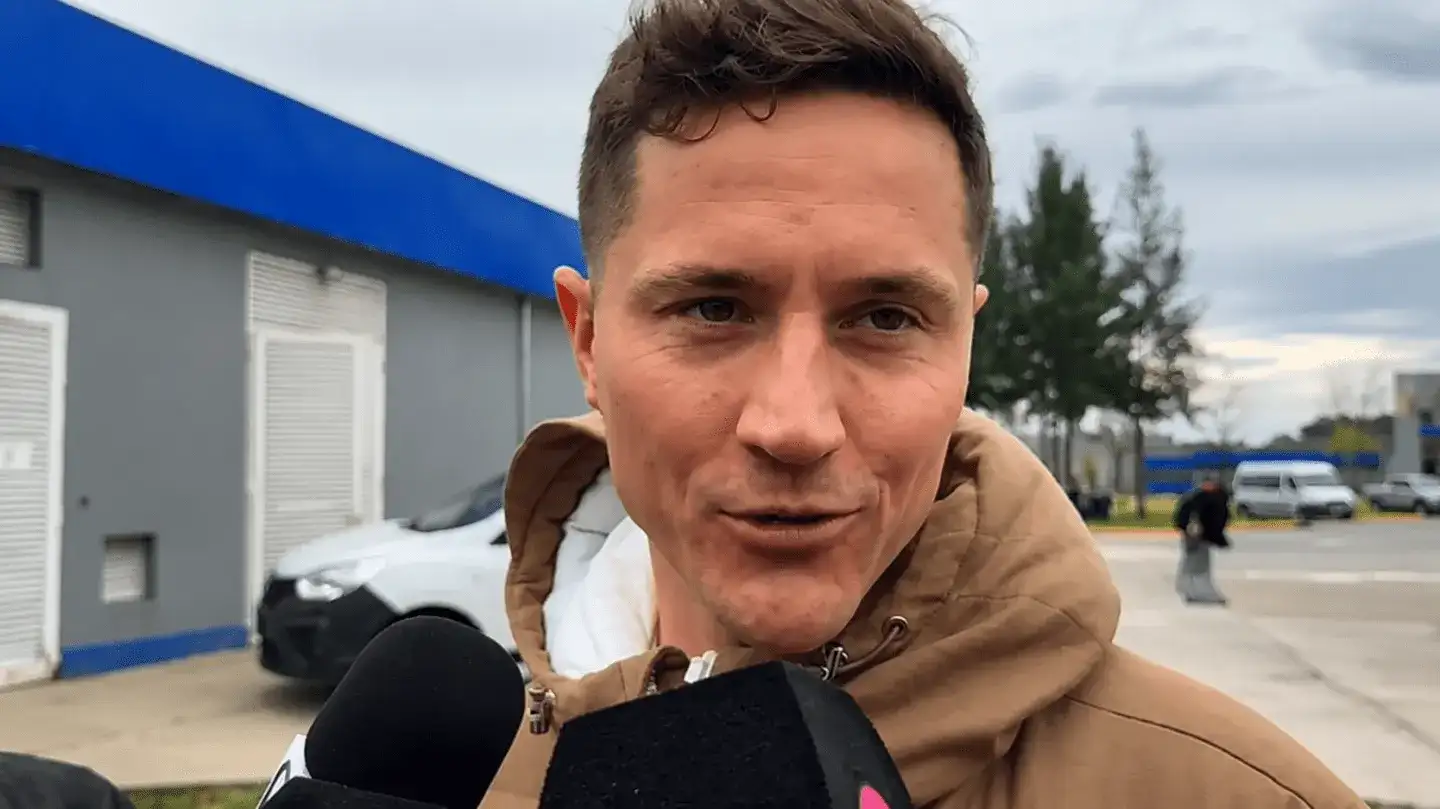 "He sido muy feliz aquí en este último año y medio, la he pasado muy bien, he conocido gente increíble. La gente que forma a Boca me va a marcar para el resto de mi vida", aseguró el español.