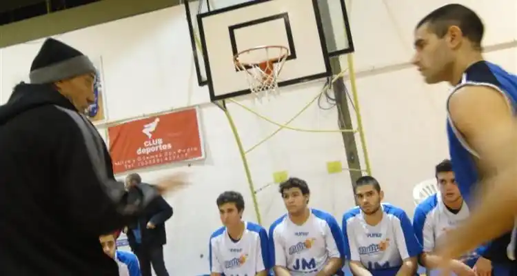 Básquet: Náutico cayó en Pilar