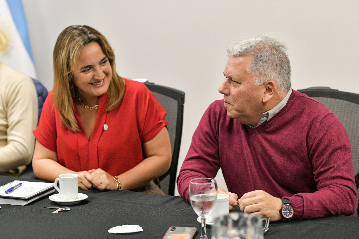 La vicegobernadora Myrian Prunotto junto a Gustavo Benedetti, intendente de Arroyito.