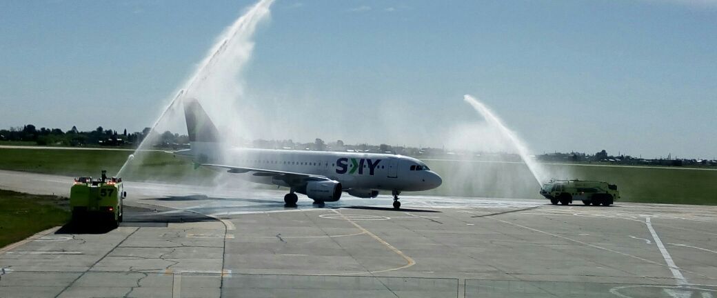 La low cost SKY inició sus vuelos regulares entre Rosario y Santiago de Chile