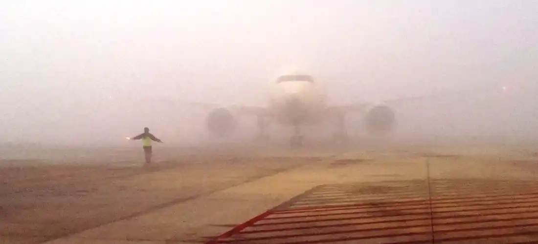 Por niebla, cancelan todos los vuelos desde Ezeiza, El Palomar y Aeroparque