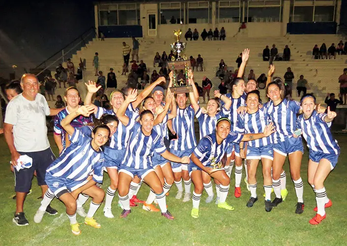 Rivadavia, campeón de fútbol femenino