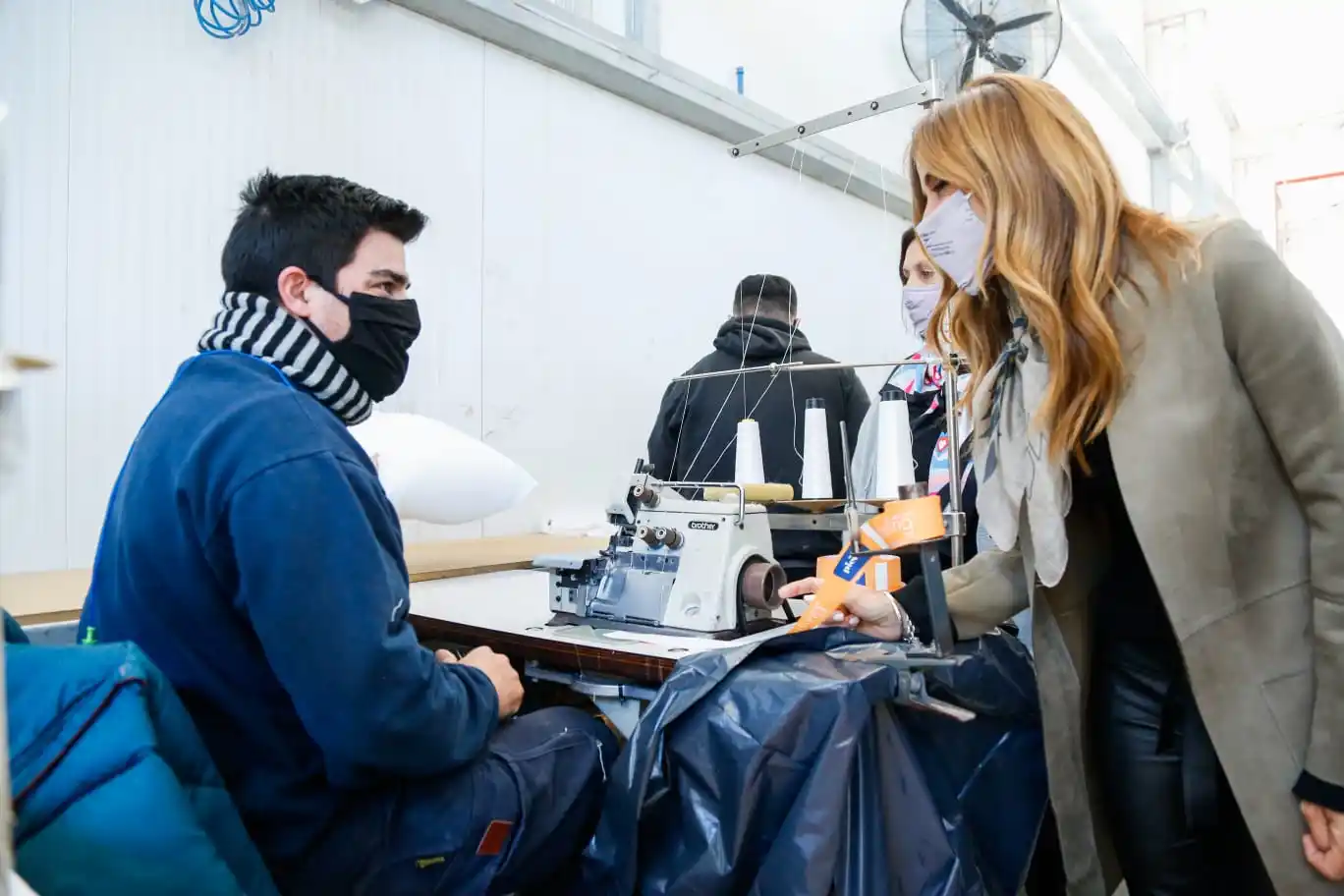 Tolosa Paz le recordó a Juntos que el único impuesto que bajó fue al champagne