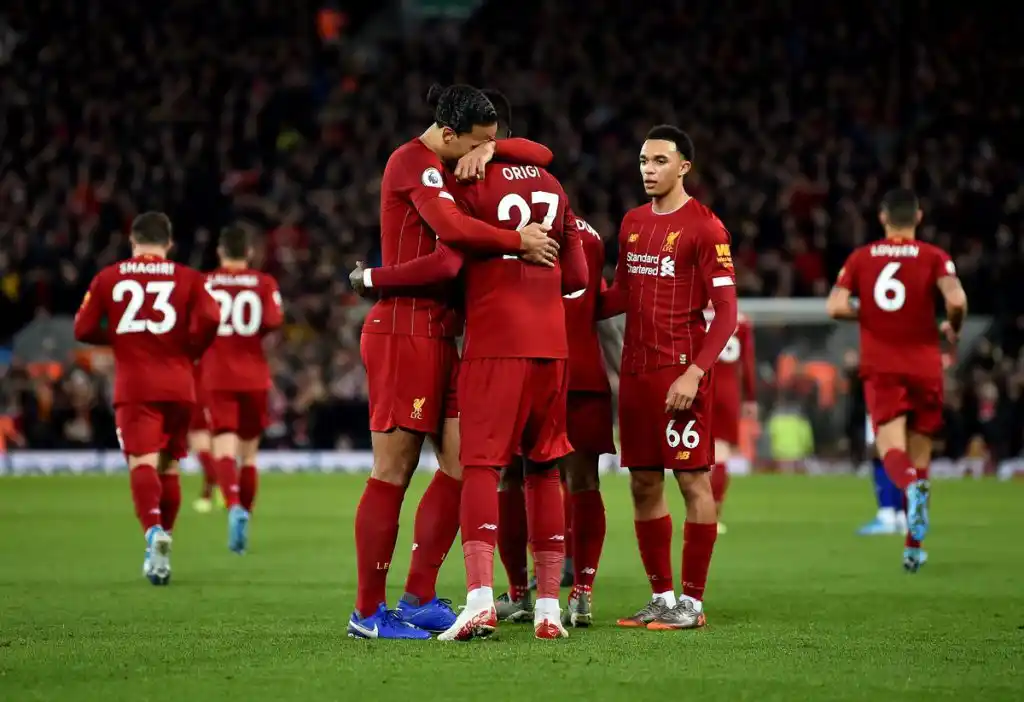 Liverpool no afloja