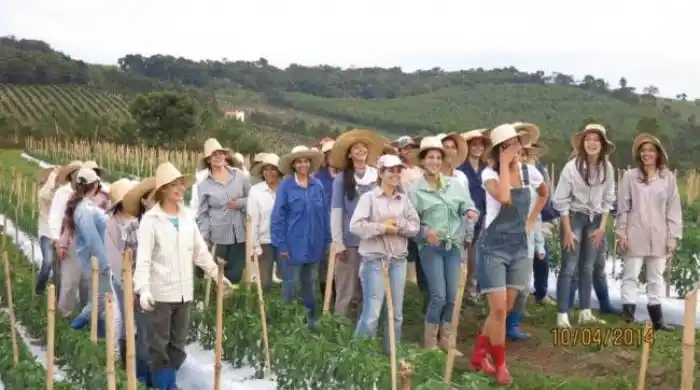Un pueblo brasileño está habitado sólo por mujeres jóvenes